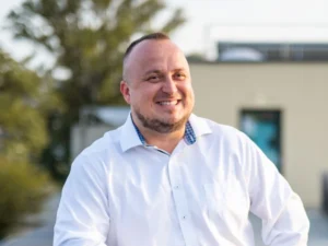 Porträt von Edin Dulic, Dipl. oec.