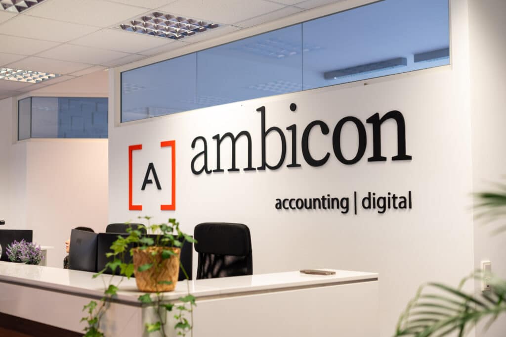 Ambicon GmbH: studio con logo aziendale specializzato in contabilità, consulenza fiscale e consulenza aziendale digitale