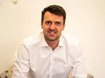 Responsabile della rendicontazione finanziaria e socio Dzevad Ferhatbegovic, BA