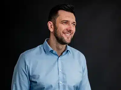 Amministratore delegato e fondatore Suad Ferhatbegovic, MA